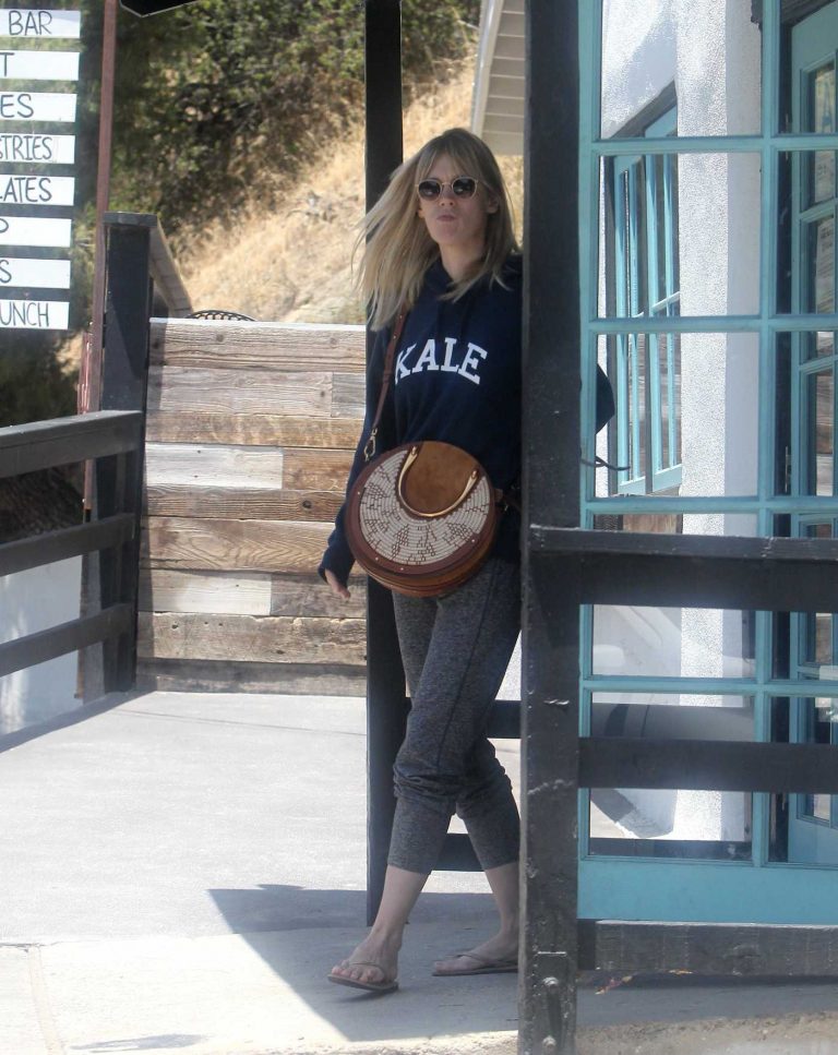 January Jones Was Seen Out with Her Son Xander in Los Angeles 06/29/2018-1