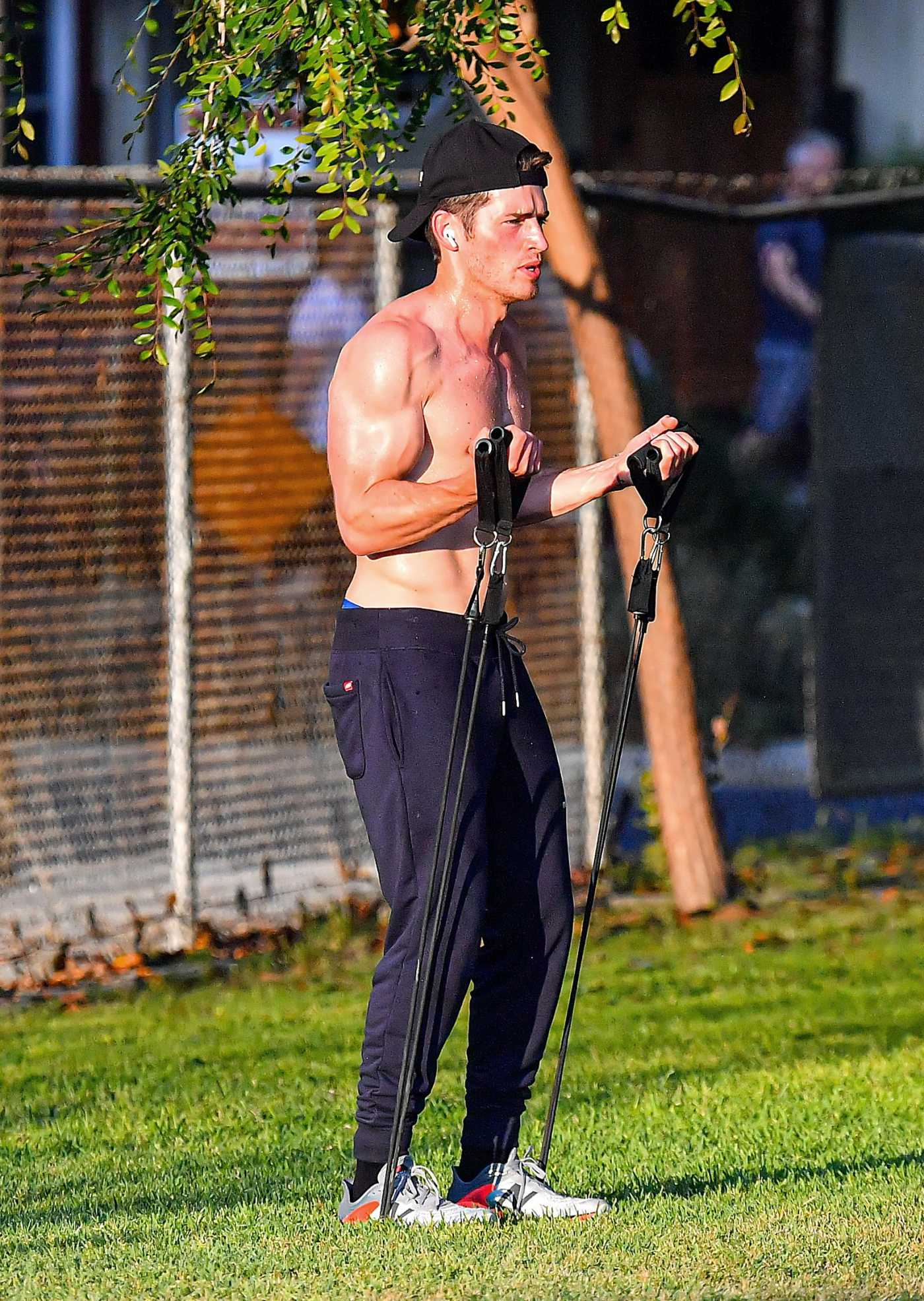 Gregg Sulkin in a Black Cap Does a Workout in Los Angeles 05/20/2020