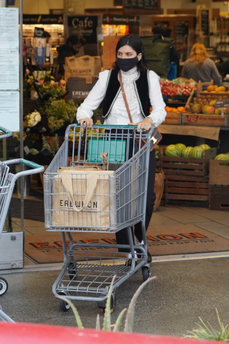 Soko in a Black Protective Mask