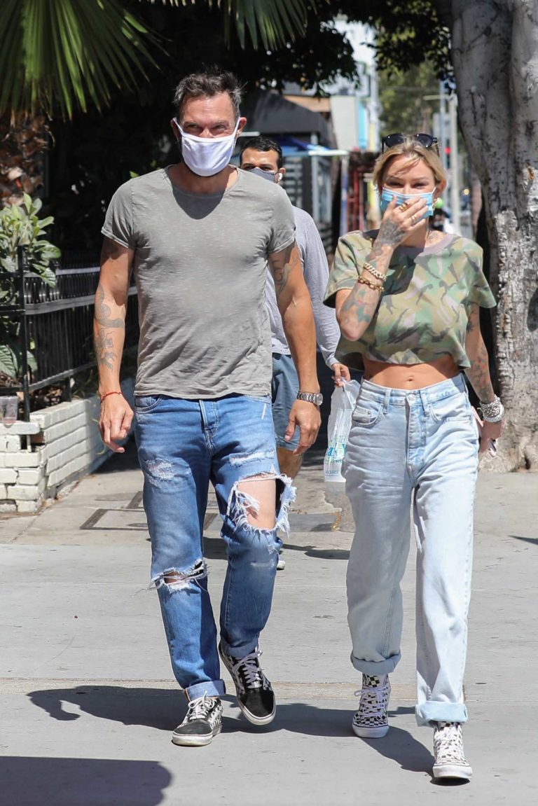 Brian Austin Green in a Gray Tee
