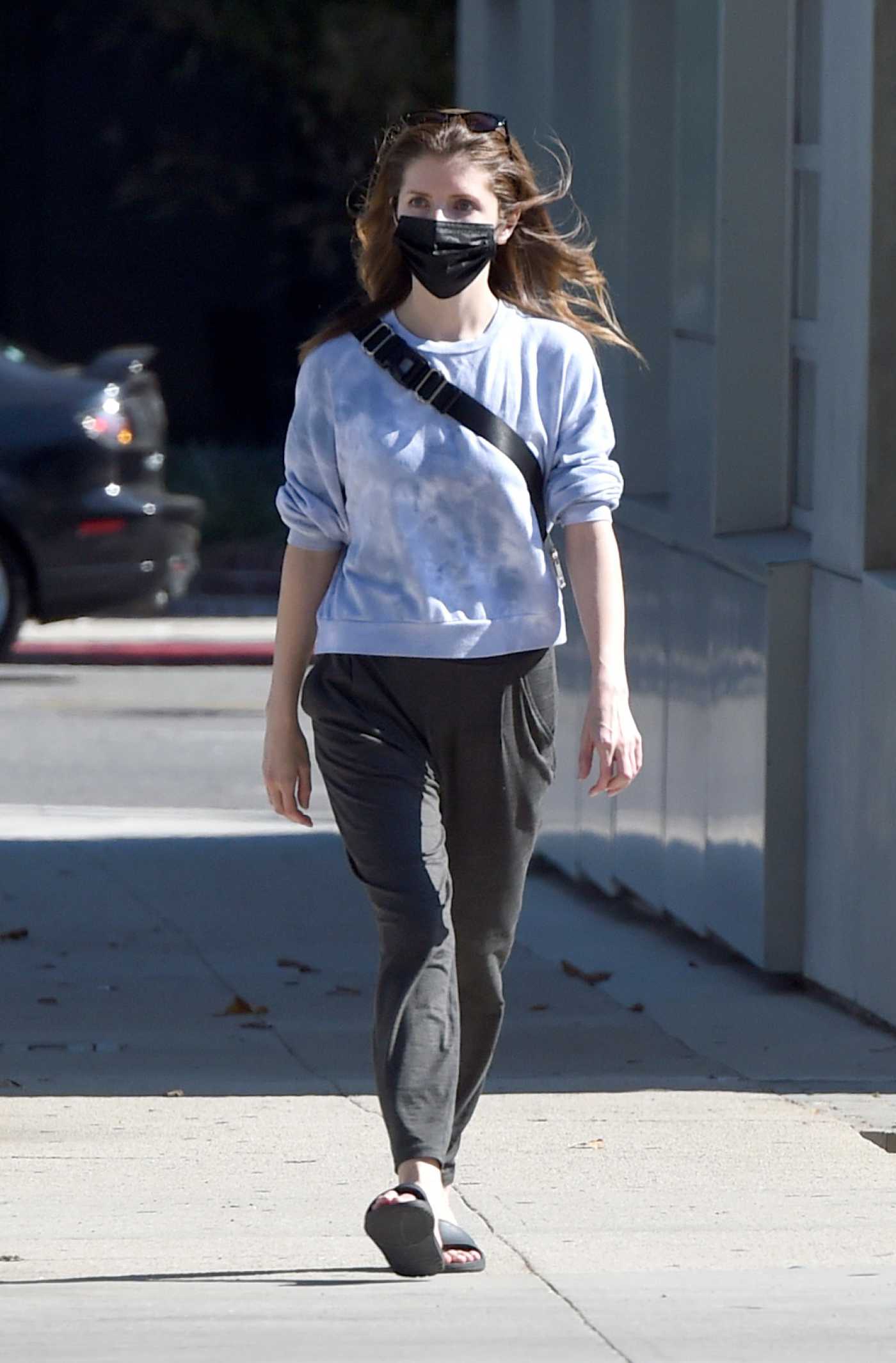 Anna Kendrick in a Black Protective Mask Was Seen Out in Los Angeles 07/29/2021