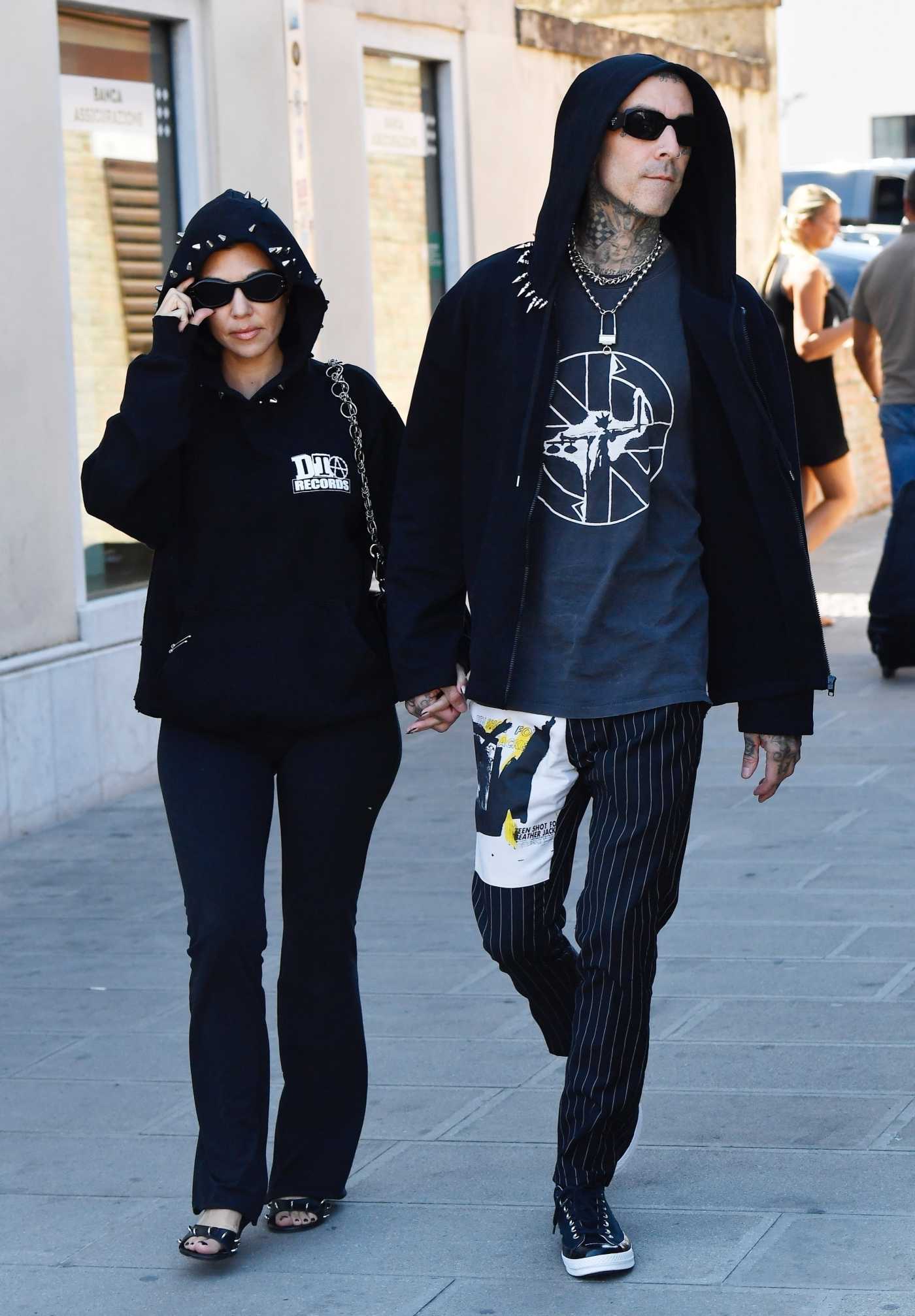 Kourtney Kardashian in a Black Hoodie Was Seen Out with Travis Barker in Venice 08/29/2021