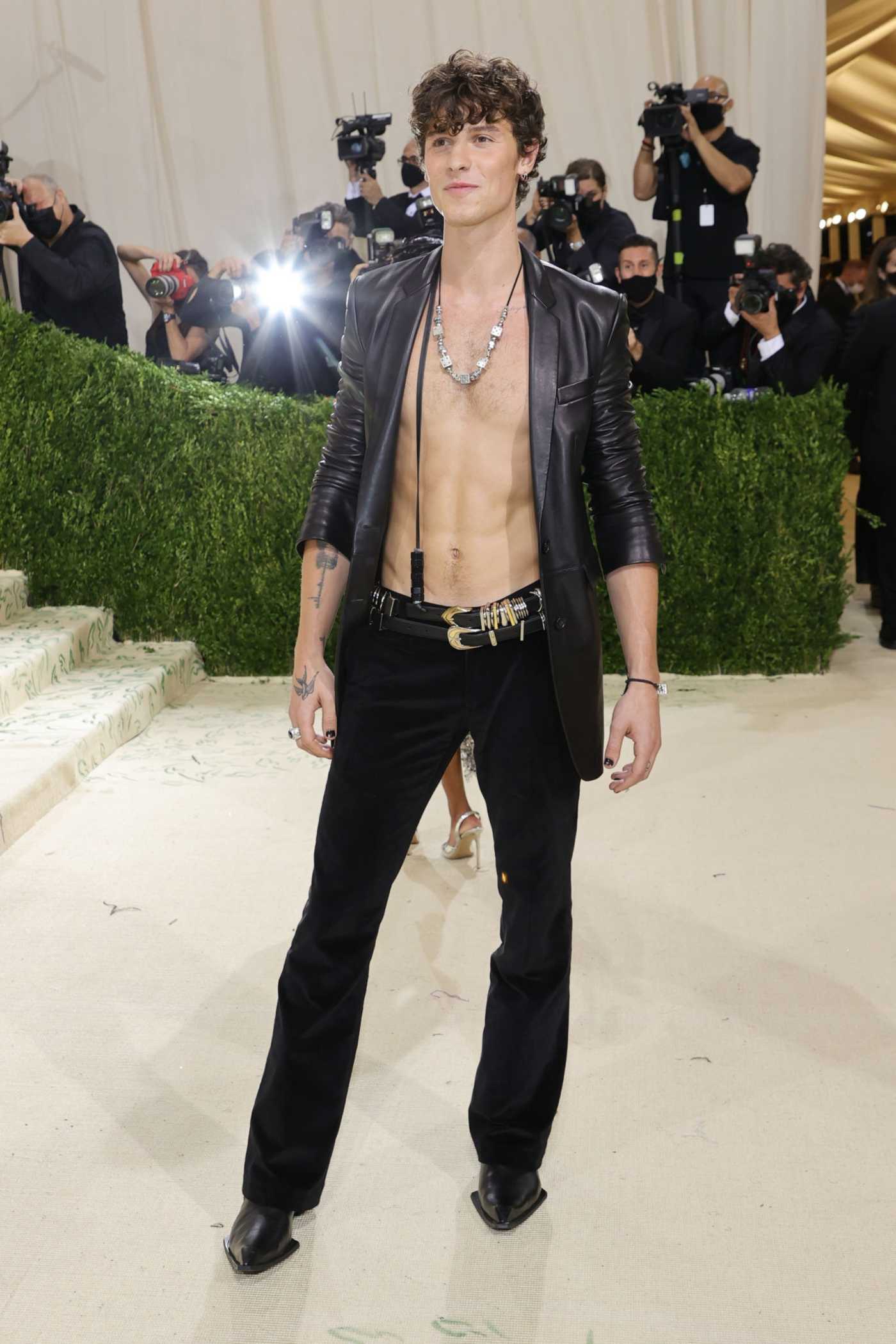 Shawn Mendes Attends 2021 Met Gala In America: A Lexicon of Fashion at Metropolitan Museum of Art in New York City 09/13/2021