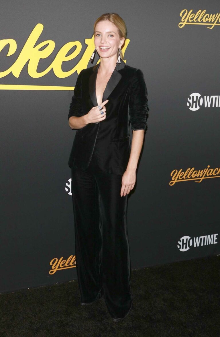 Annabelle Wallis