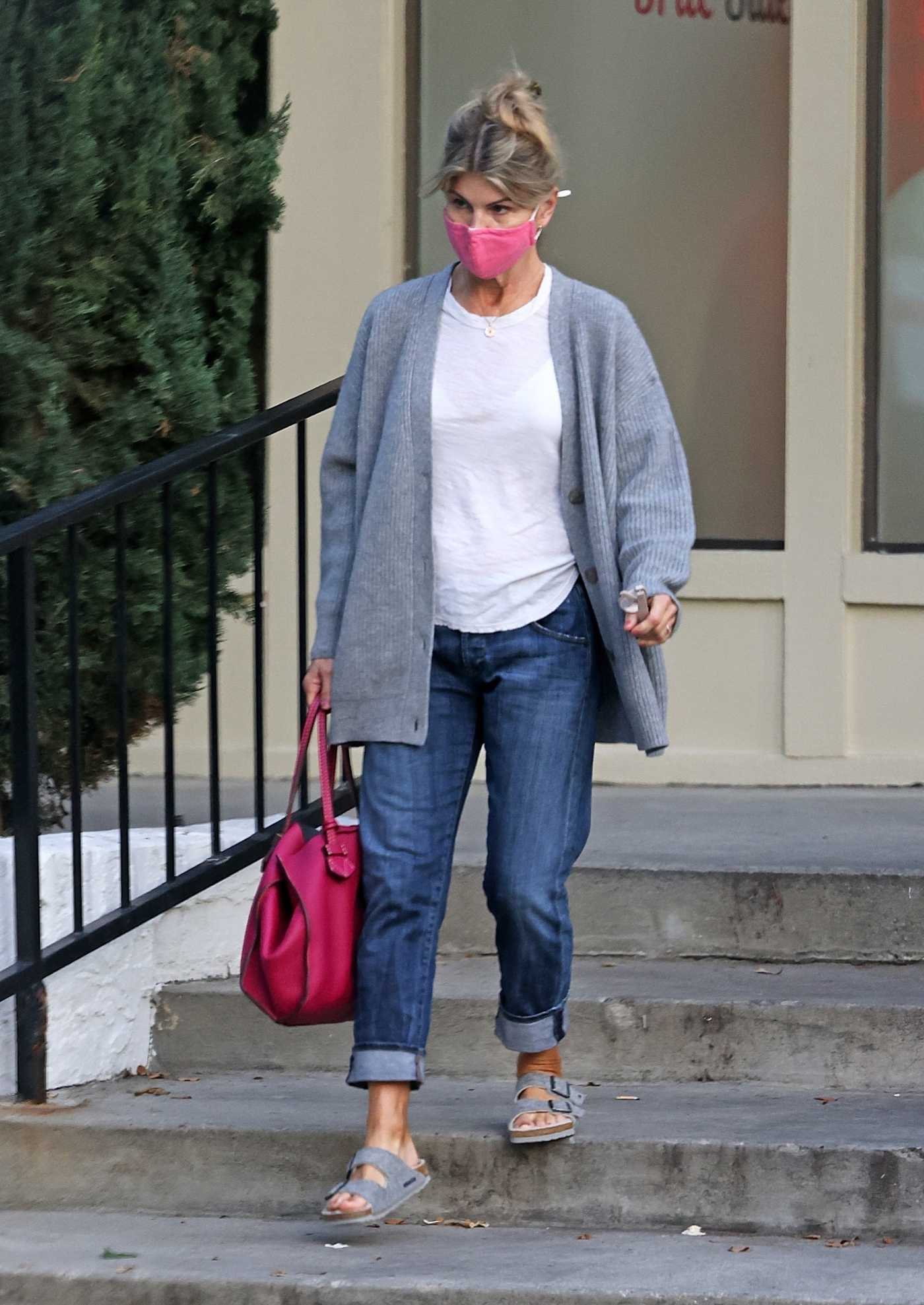 Lori Loughlin in a Grey Cardigan Was Seen Out in Calabasas 01/18/2022