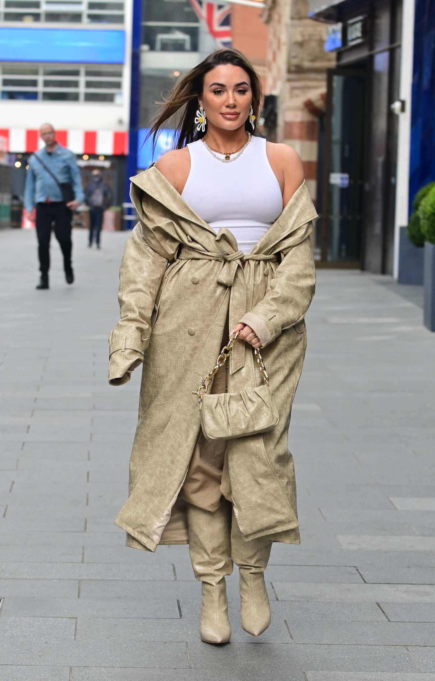 Frankie Sims in a White Top Was Waas Out in London 03/30/2022