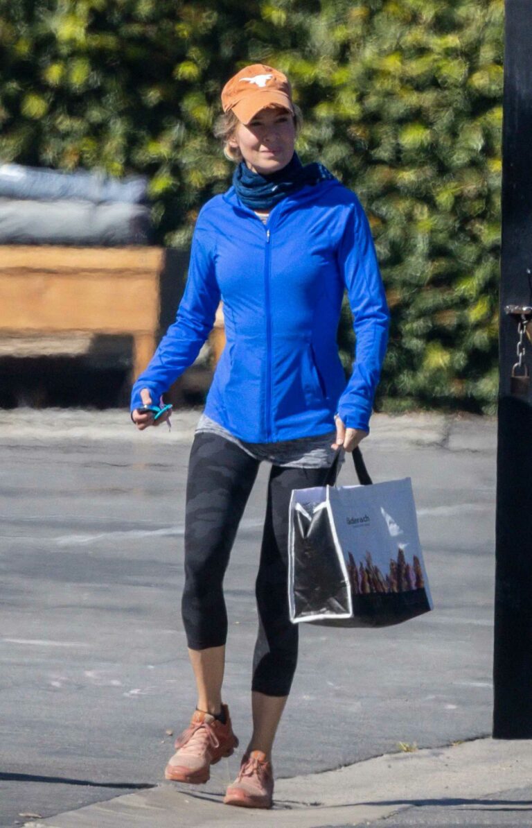 Renee Zellweger in an Orange Cap