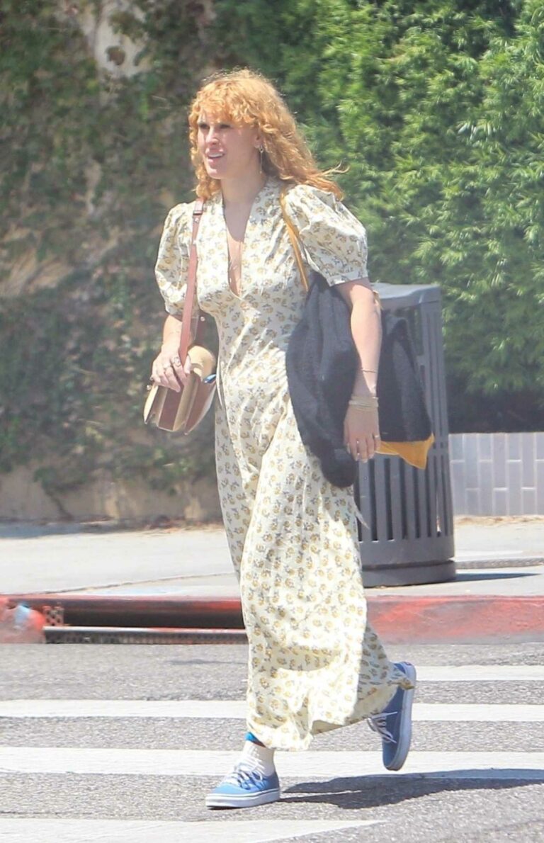 Rumer Willis in a Floral Dress