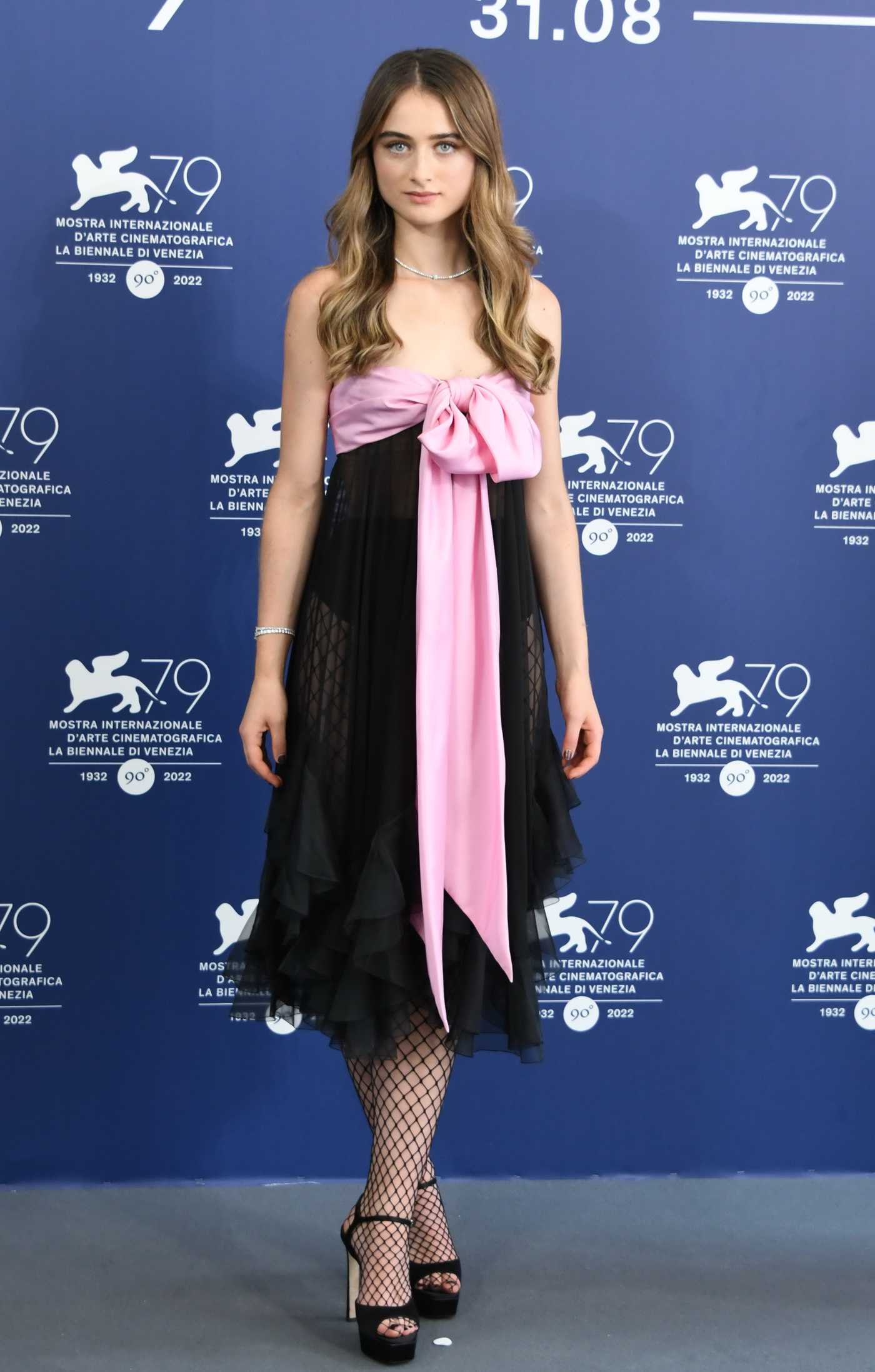 Raffey Cassidy Attends the White Noise Photocall at the 79th Venice International Film Festival in Venice 08/31/2022
