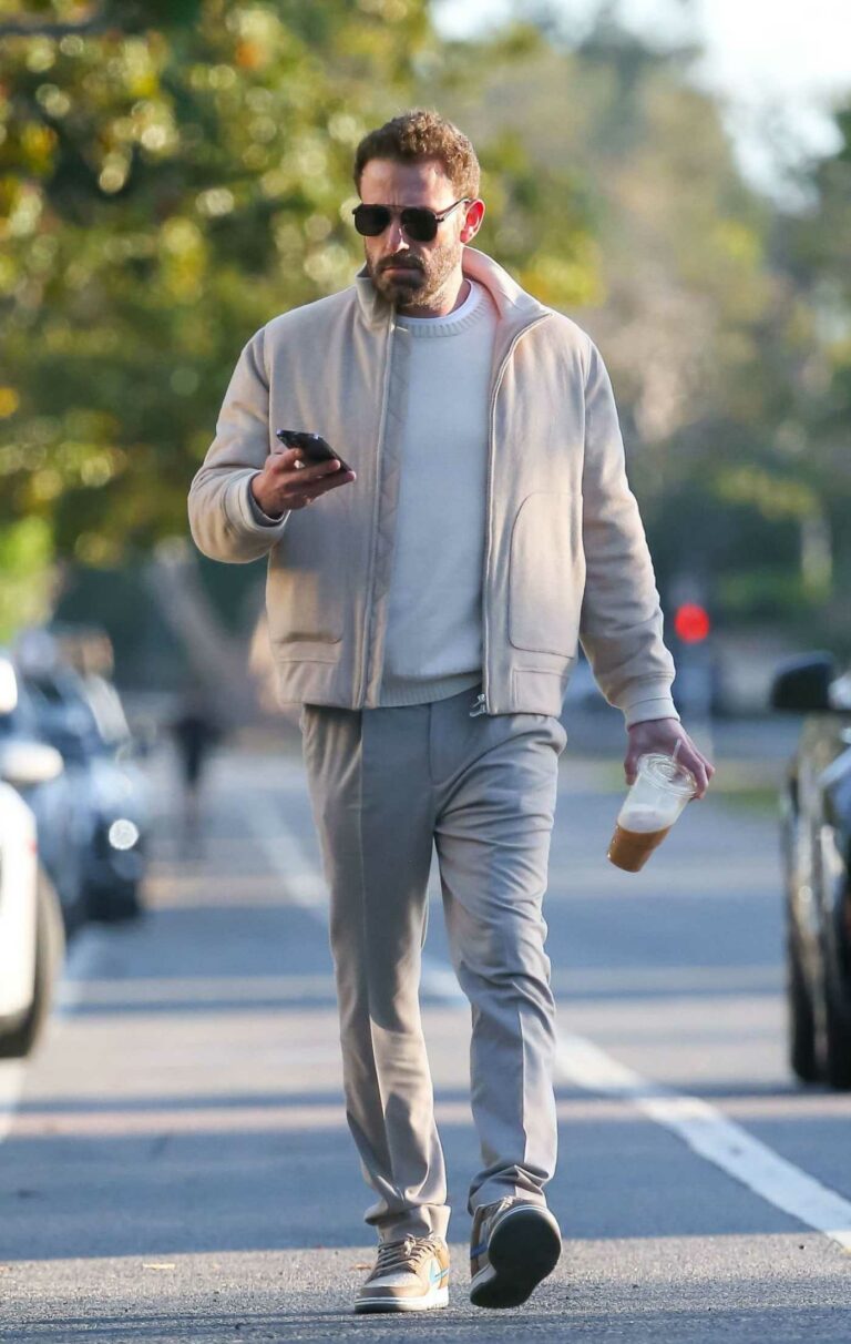 Ben Affleck in a Beige Jacket