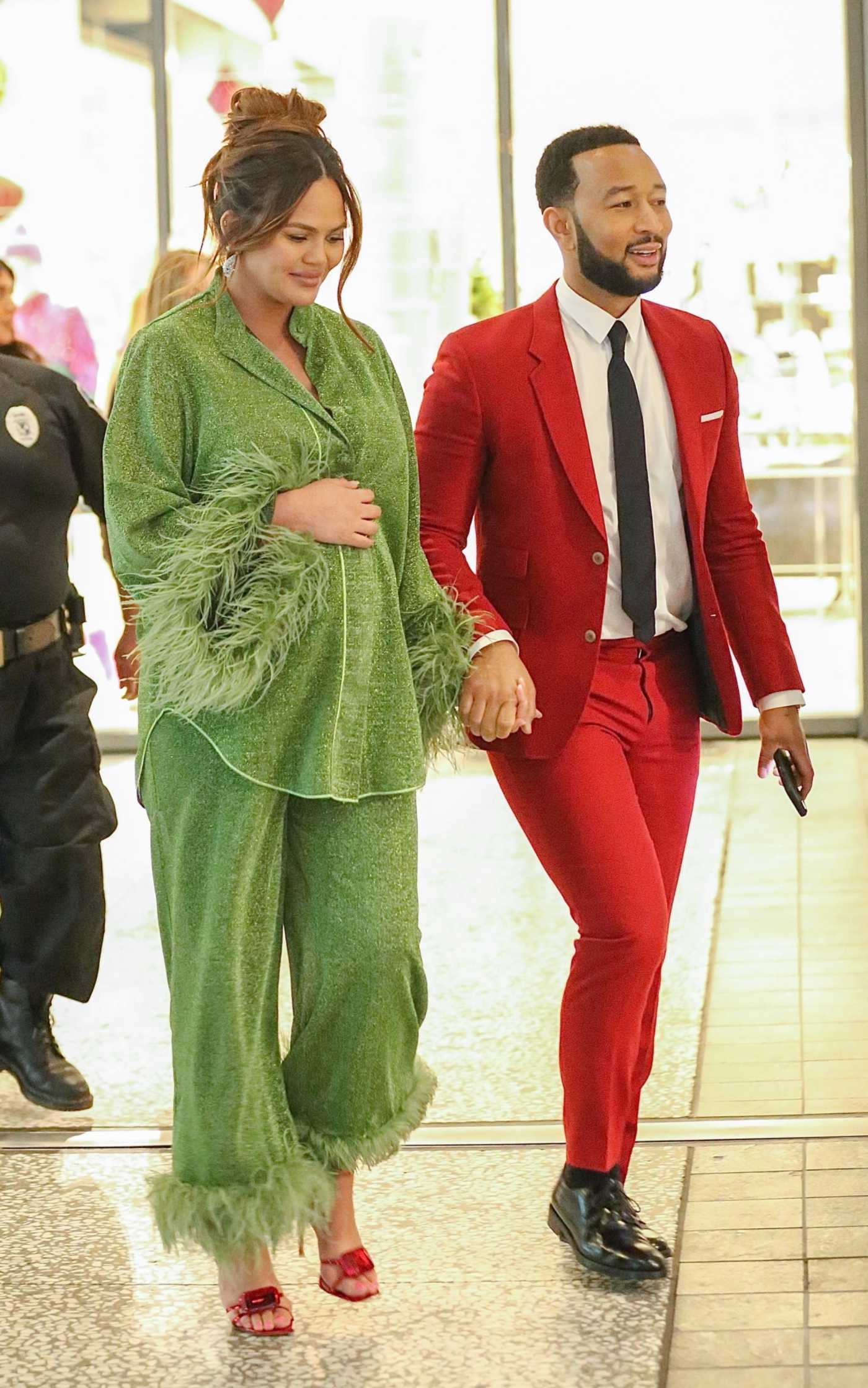 Chrissy Teigen in a Green Pantsuit Was Seen Out with John Legend in Los Angeles 12/11/2022