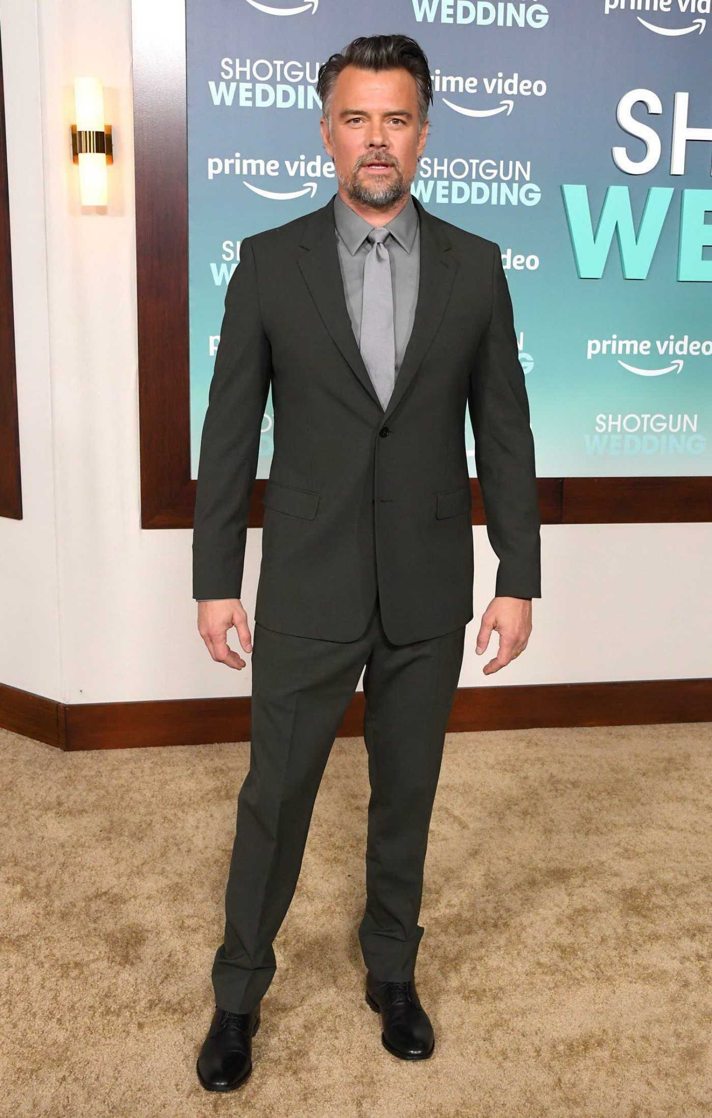 Josh Duhamel Attends the Shotgun Wedding Premiere at TCL Chinese Theatre in Hollywood 01/18/2023