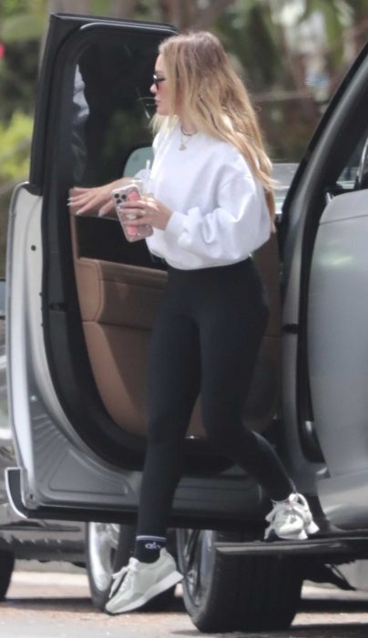 Hilary Duff in a White Sweatshirt