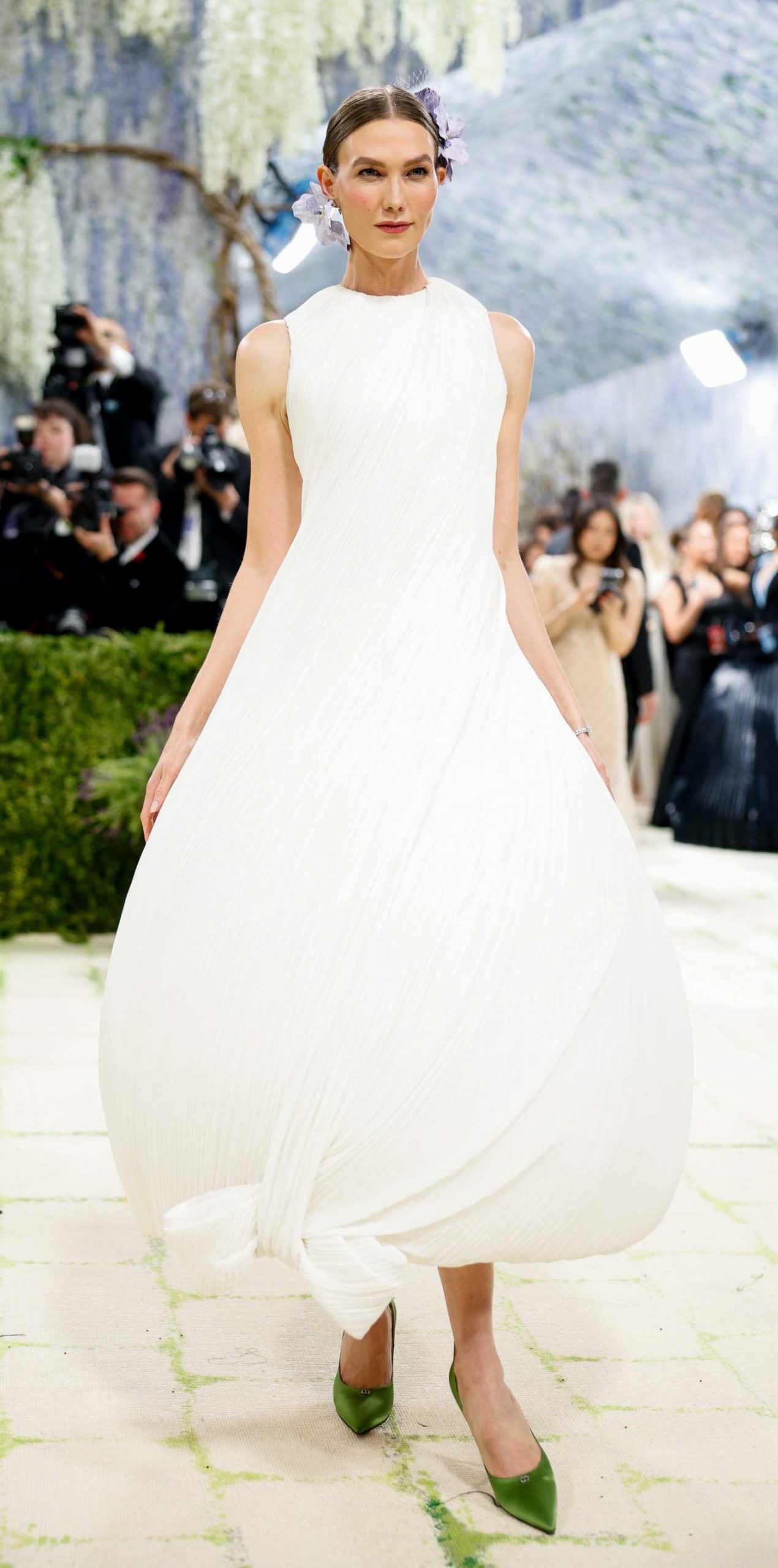 Karlie Kloss Attends 2026 Met Gala Celebrating Costume Art at the Metropolitan Museum of Art in New York City 05/04/2026
