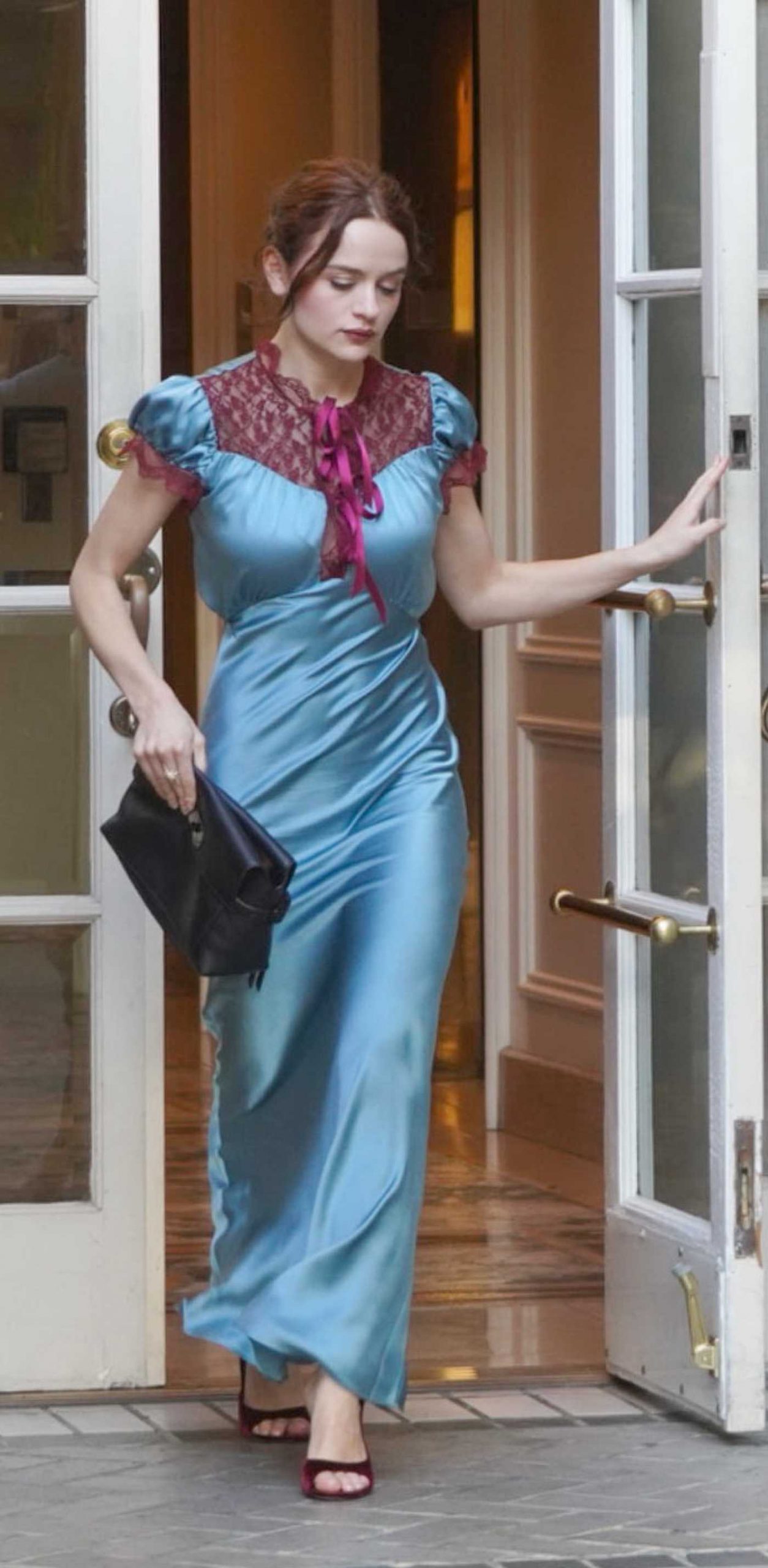 Joey King in a Turquoise Dress Heading to a Screening of Practical Magic 2 in Los Angeles 09/01/2026