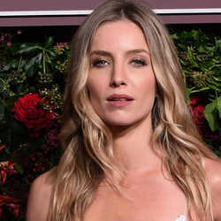 Annabelle Wallis