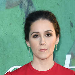 Shannon Woodward